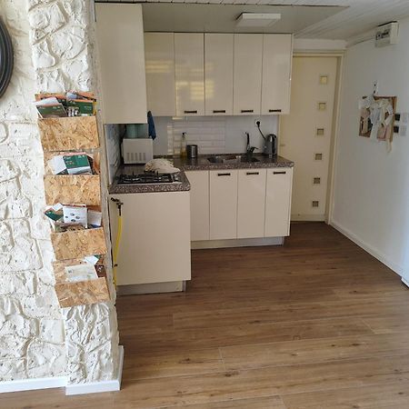 Adi Apartment Arad Bagian luar foto