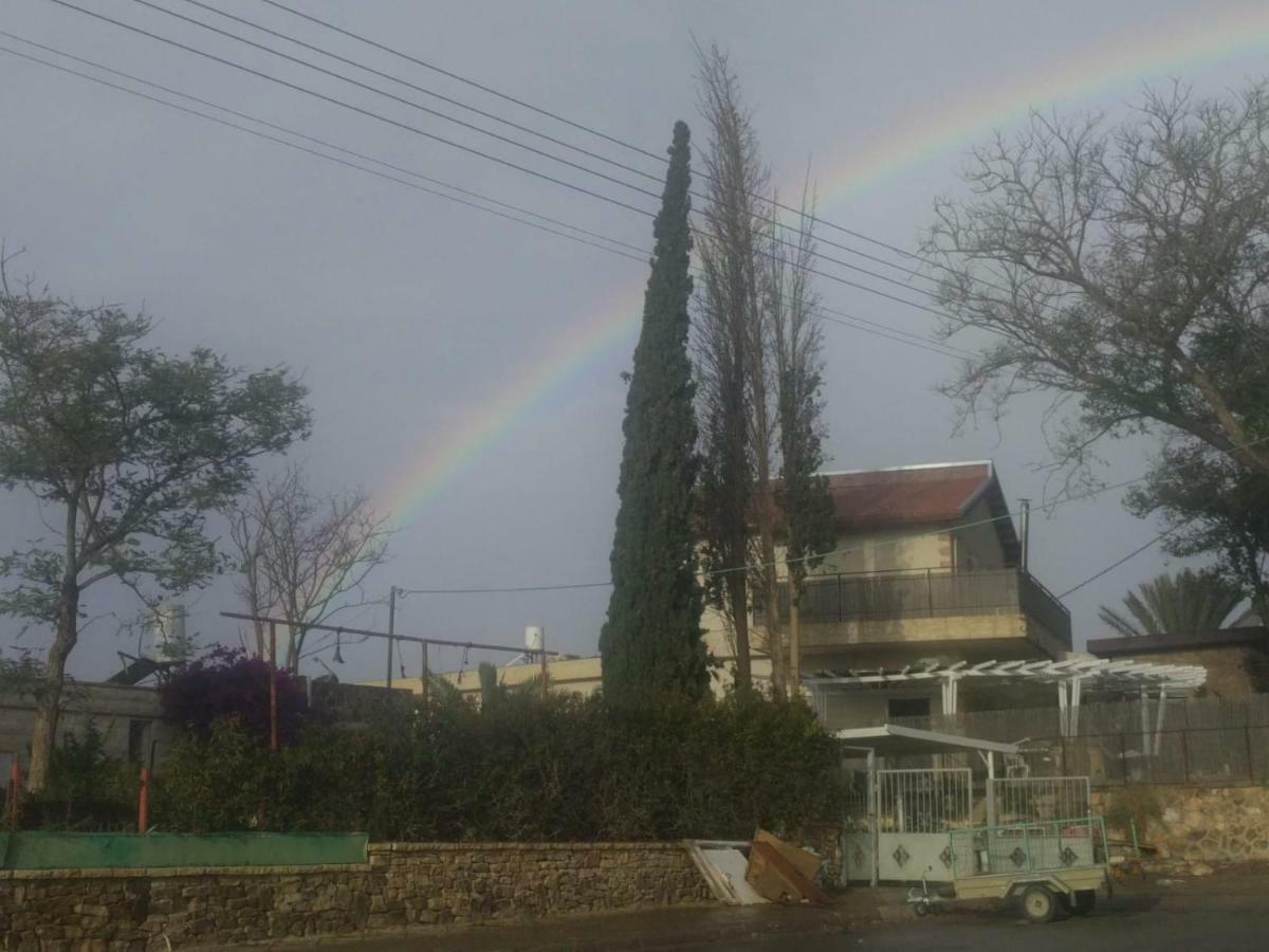 Adi Apartment Arad Bagian luar foto
